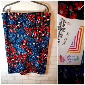 NWT NEW Lularoe Cassie Skirt XL . great for winter holiday season make an offer